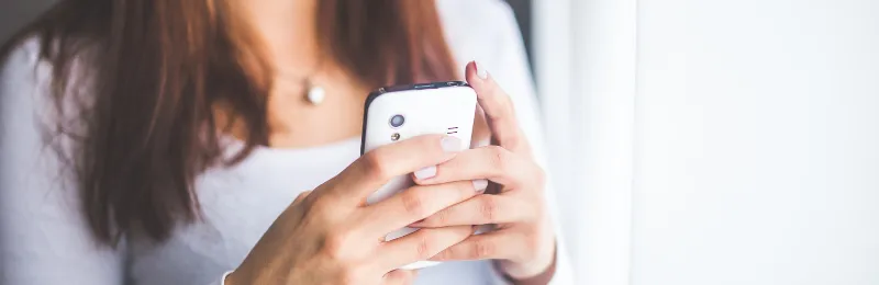 communication-reseaux-sociaux-salon